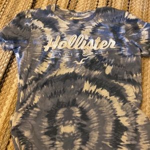 super cute hollister tie-die tee!